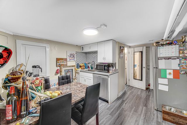 4824 W Byron Street, Chicago, IL 60641