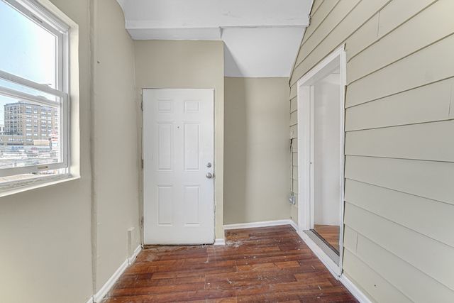 4824 W Byron Street, Chicago, IL 60641