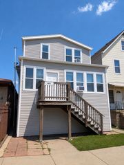4824 W Byron Street, Chicago, IL 60641