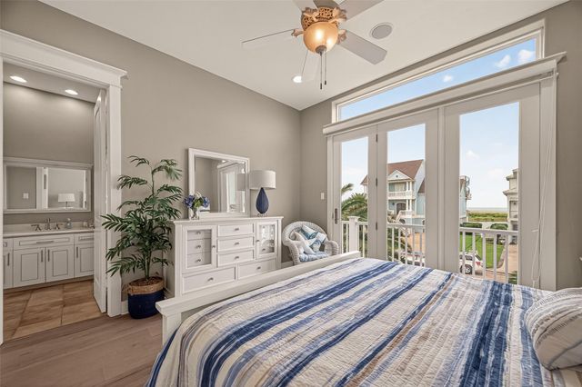 20719 E Sunset Bay Drive, Galveston, TX 77554