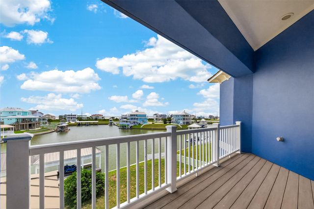 20719 E Sunset Bay Drive, Galveston, TX 77554