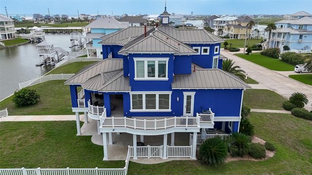 20719 E Sunset Bay Drive, Galveston, TX 77554