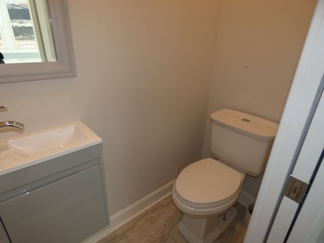 6 Greenfield Drive, Ansonia, CT 06401