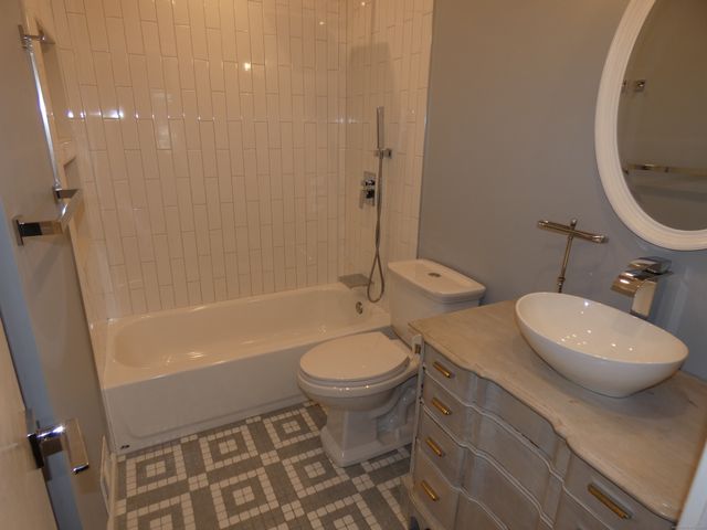 6 Greenfield Drive, Ansonia, CT 06401