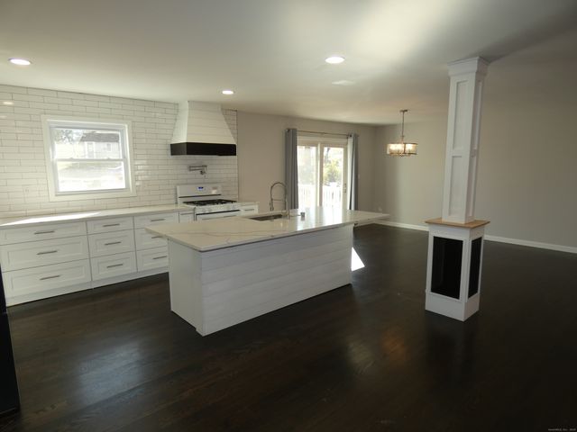 6 Greenfield Drive, Ansonia, CT 06401