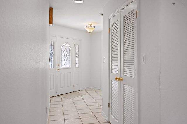 111 N Cloud Dr, Kerrville, TX 78028