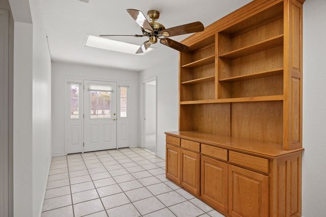 111 N Cloud Dr, Kerrville, TX 78028