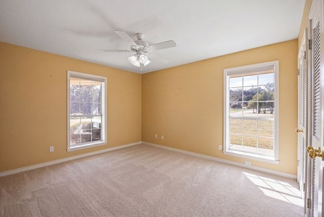 111 N Cloud Dr, Kerrville, TX 78028