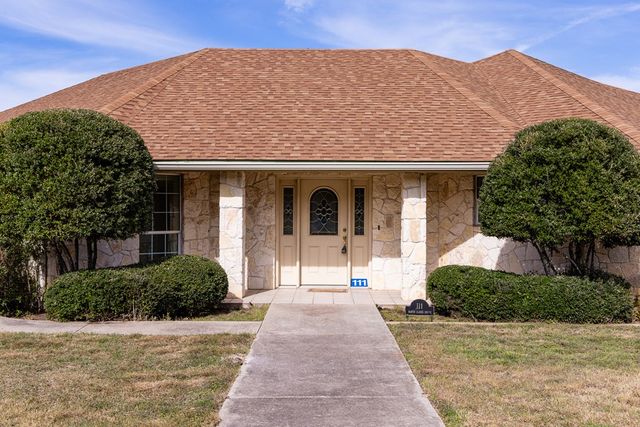 111 N Cloud Dr, Kerrville, TX 78028