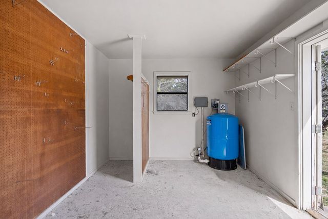 111 N Cloud Dr, Kerrville, TX 78028