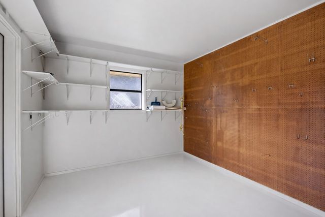 111 N Cloud Dr, Kerrville, TX 78028