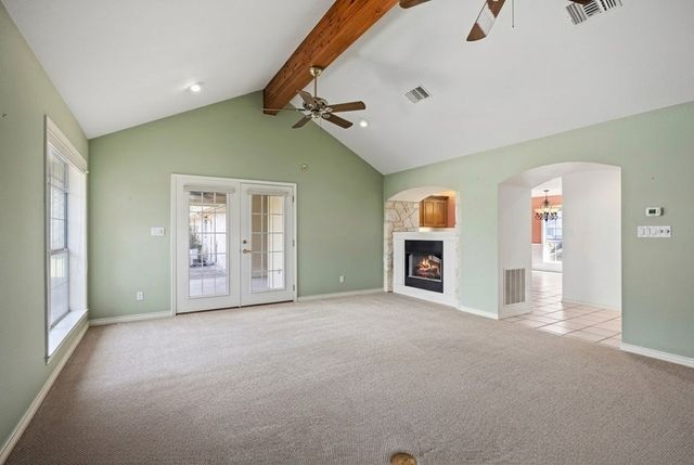 111 N Cloud Dr, Kerrville, TX 78028