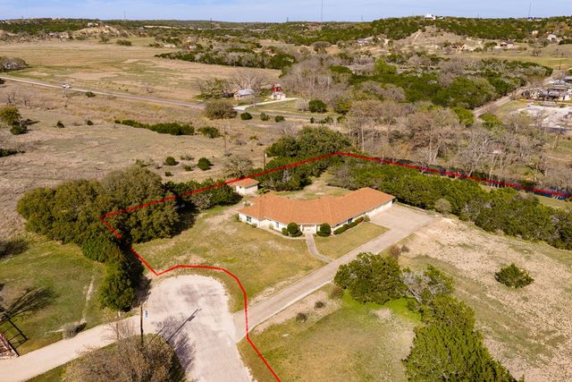 111 N Cloud Dr, Kerrville, TX 78028