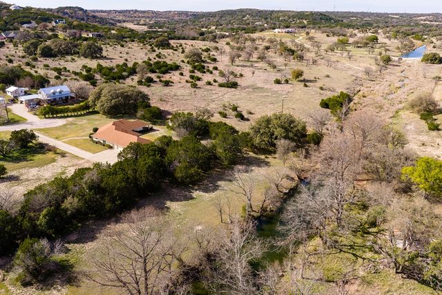 111 N Cloud Dr, Kerrville, TX 78028