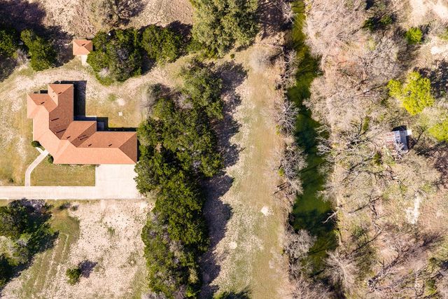 111 N Cloud Dr, Kerrville, TX 78028