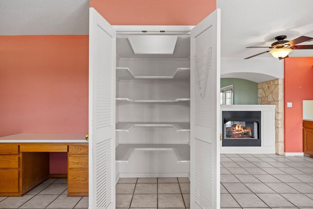 111 N Cloud Dr, Kerrville, TX 78028