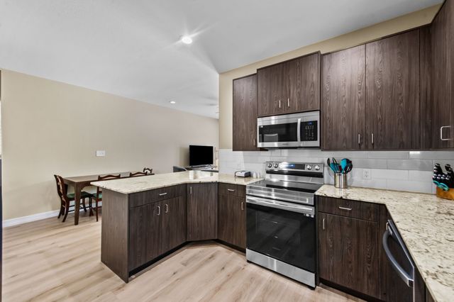 613 W Elm Street, Denison, TX 75020