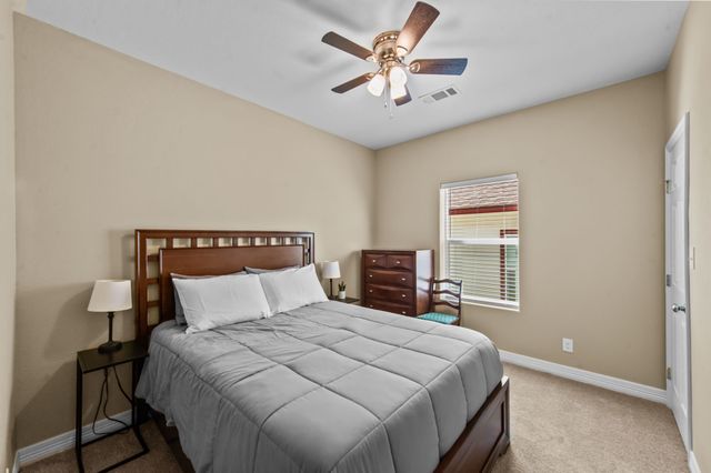 613 W Elm Street, Denison, TX 75020