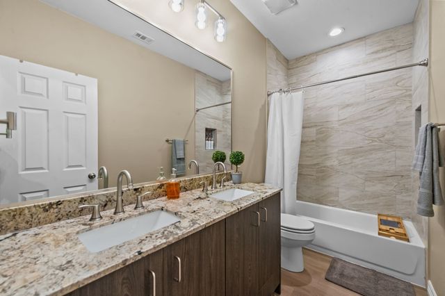 613 W Elm Street, Denison, TX 75020