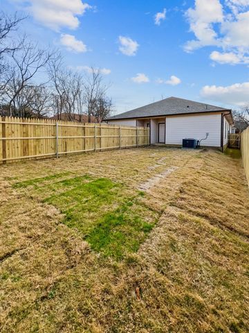 613 W Elm Street, Denison, TX 75020