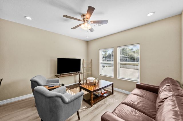 613 W Elm Street, Denison, TX 75020