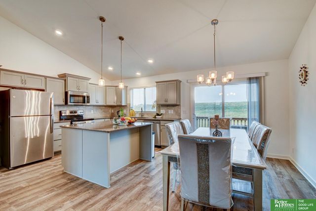 16929 Nebraska Avenue, Omaha, NE 68116