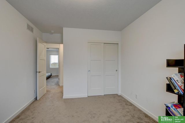 16929 Nebraska Avenue, Omaha, NE 68116