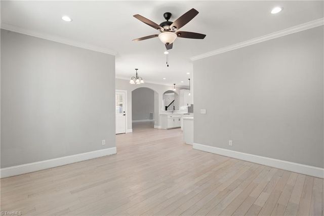 5477 Meadowlark Court, Winston-salem, NC 27106