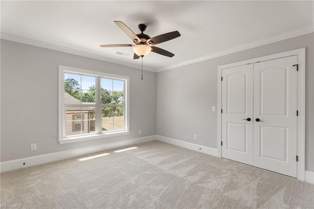 5477 Meadowlark Court, Winston-salem, NC 27106