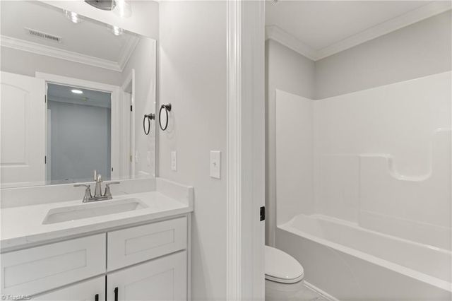 5477 Meadowlark Court, Winston-salem, NC 27106