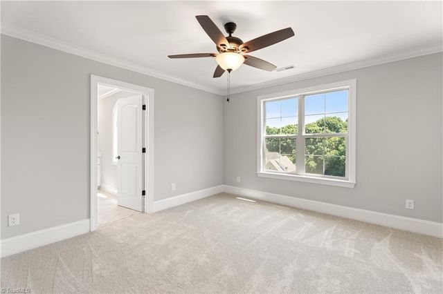 5477 Meadowlark Court, Winston-salem, NC 27106