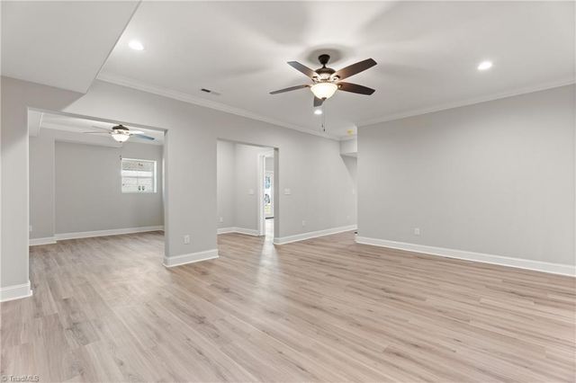 5477 Meadowlark Court, Winston-salem, NC 27106