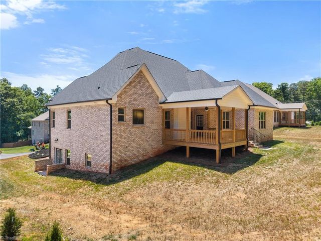 5477 Meadowlark Court, Winston-salem, NC 27106