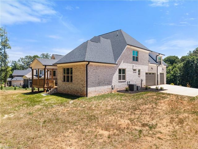 5477 Meadowlark Court, Winston-salem, NC 27106