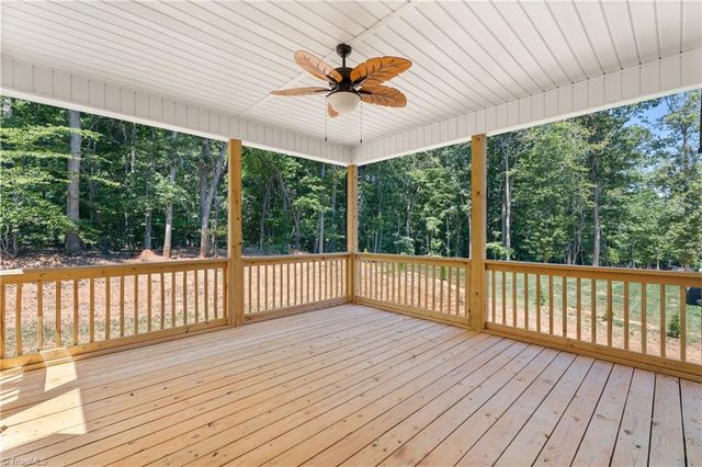 5477 Meadowlark Court, Winston-salem, NC 27106