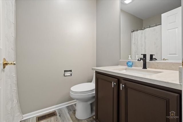 126 Bay Drive 126, Itasca, IL 60143