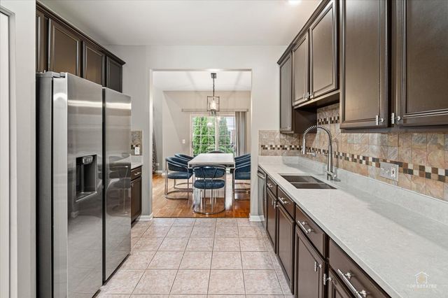 126 Bay Drive 126, Itasca, IL 60143