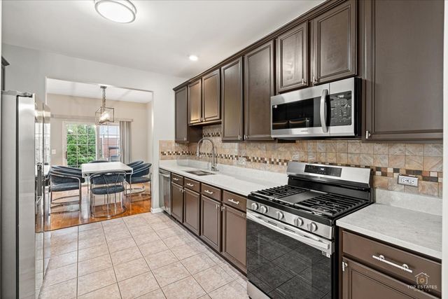 126 Bay Drive 126, Itasca, IL 60143