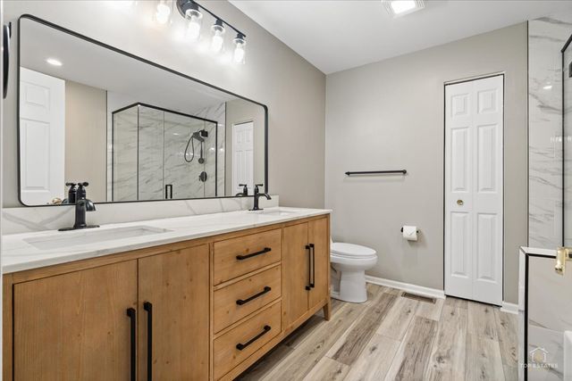 126 Bay Drive 126, Itasca, IL 60143