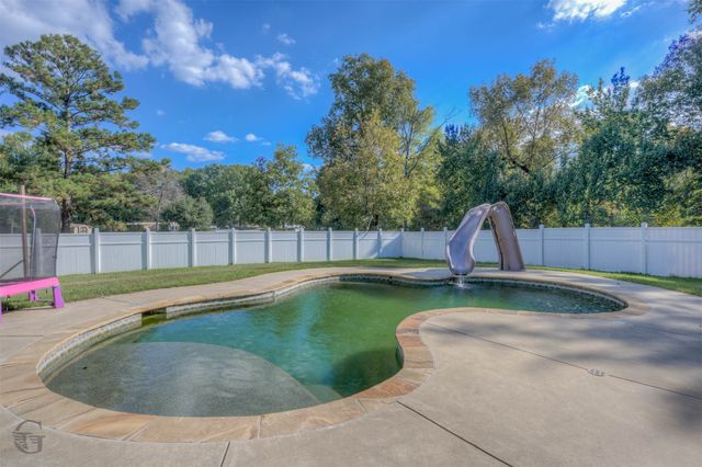 600 Timbers East Drive, Haughton, LA 71037