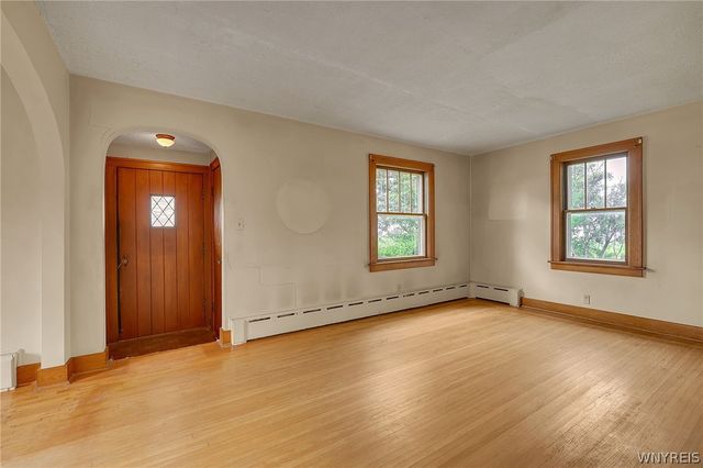 2705 Niagara Road, Wheatfield, NY 14304