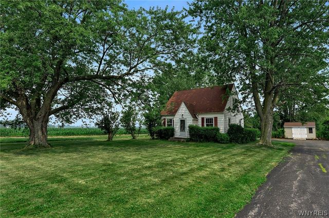2705 Niagara Road, Wheatfield, NY 14304