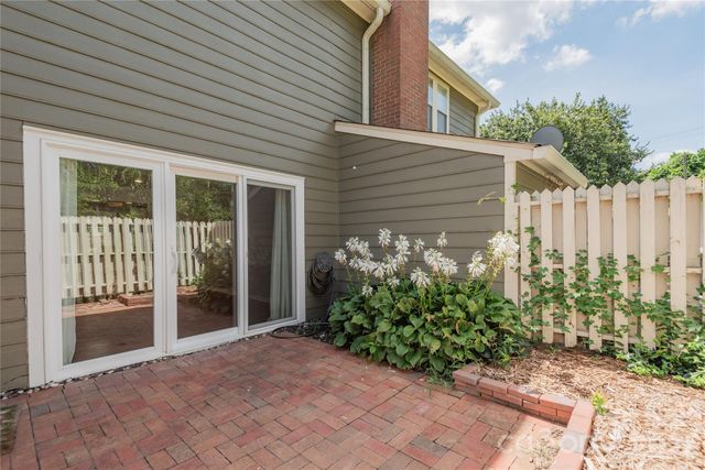 2744 Von Thuringer Court, Charlotte, NC 28210