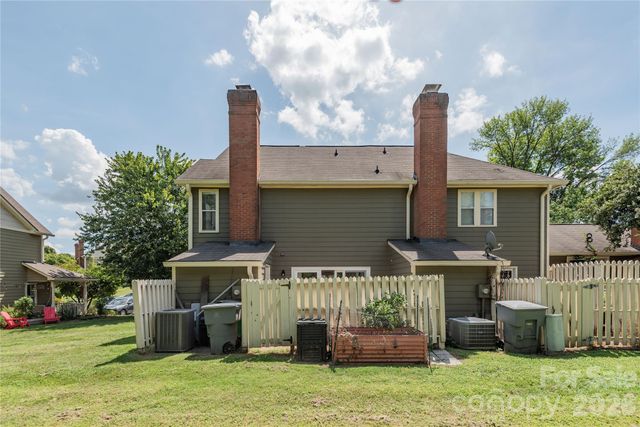 2744 Von Thuringer Court, Charlotte, NC 28210