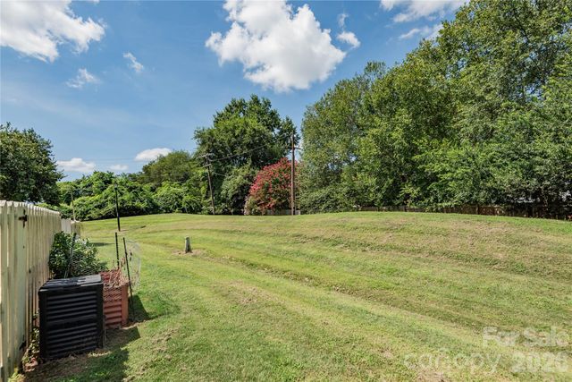 2744 Von Thuringer Court, Charlotte, NC 28210