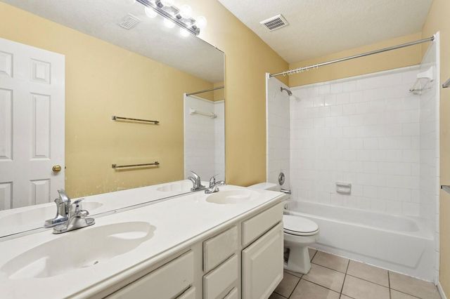 9807 N Villa Drive, Houston, TX 77064