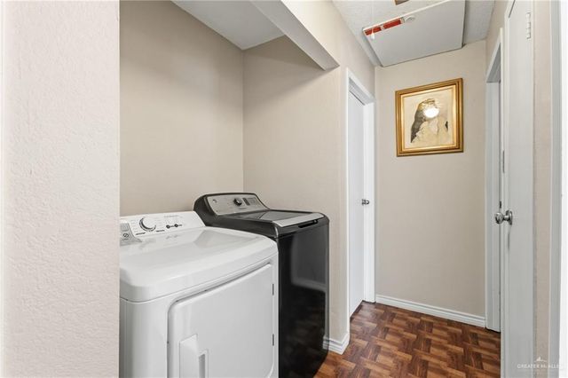 2124 Hawk Avenue, Mcallen, TX 78504