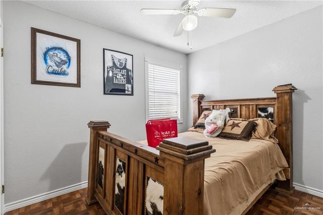 2124 Hawk Avenue, Mcallen, TX 78504