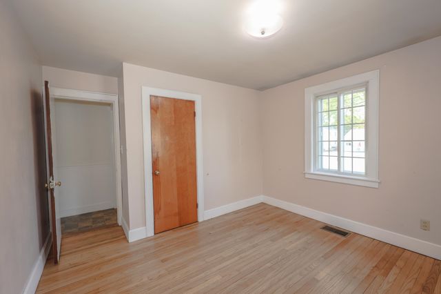 328 S Mammoth Road, Manchester, NH 03109