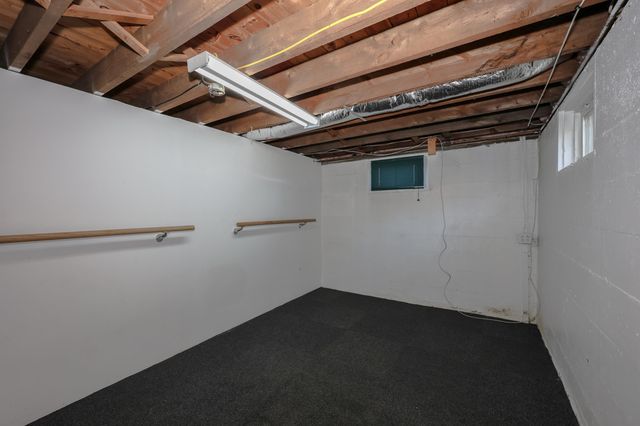 328 S Mammoth Road, Manchester, NH 03109